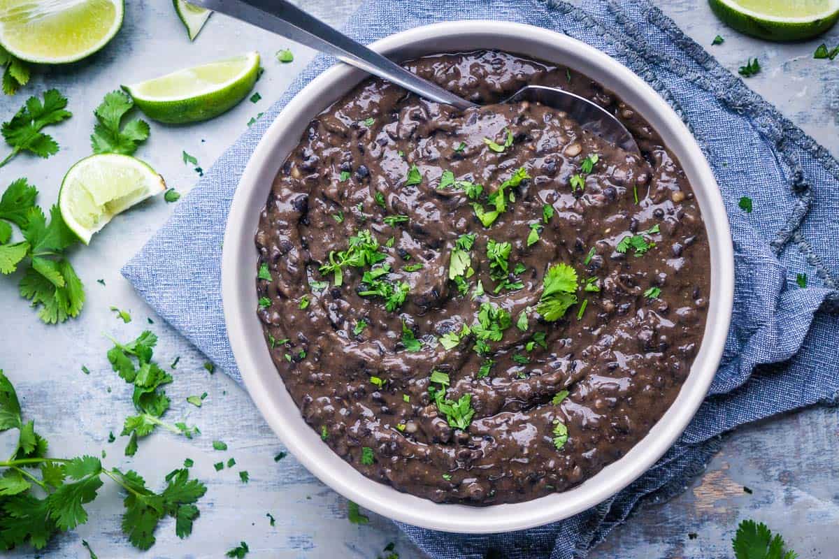 Homemade Refried Black Beans: Restaurant Flavor in 15 Minutes